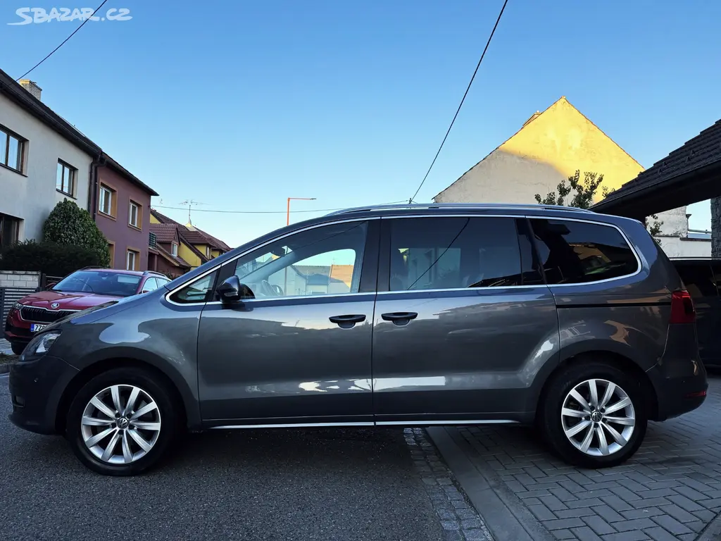 VOLKSWAGEN SHARAN 2.0TDI 7-MÍST,DSG,XENONY,KAMERA, - fotka 4