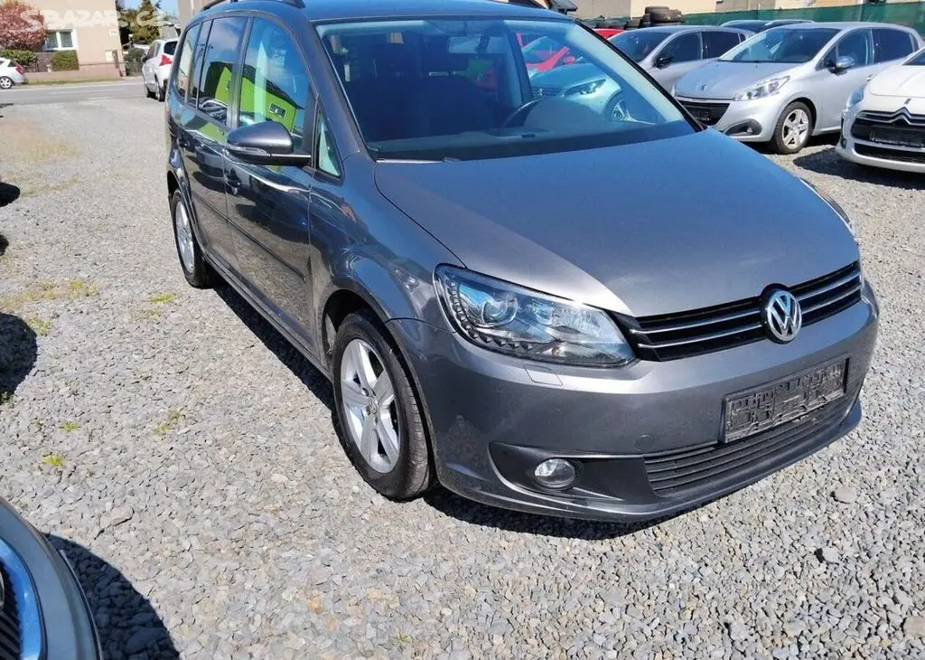 Volkswagen Touran 1.6 TDI Tažné, Klima, Tempomat - fotka 5