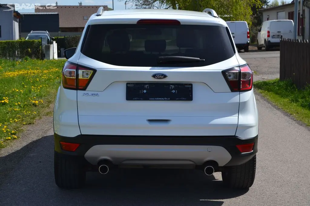 Ford Kuga 2.0 TDCI 110kW Titanium 4x4 - fotka 3