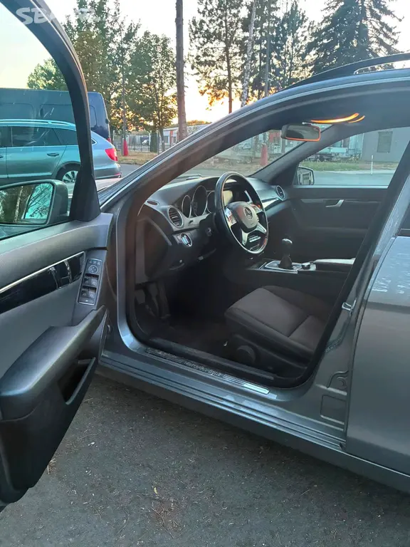 Mercedes-Benz C-klasse 250 cdi - fotka 6
