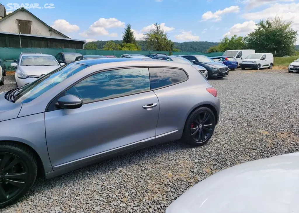 Volkswagen Scirocco 2.0 TDI DSG, Kůže, Klima - fotka 4