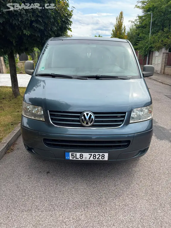 Volkswagen Multivan 2.5 TDI 96 kW 7 míst - fotka 4