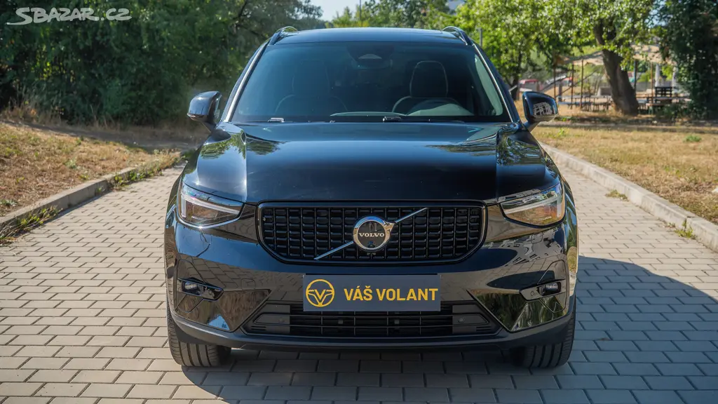 Volvo XC40, Dark Plus tažné záruka 2. kola - fotka 3