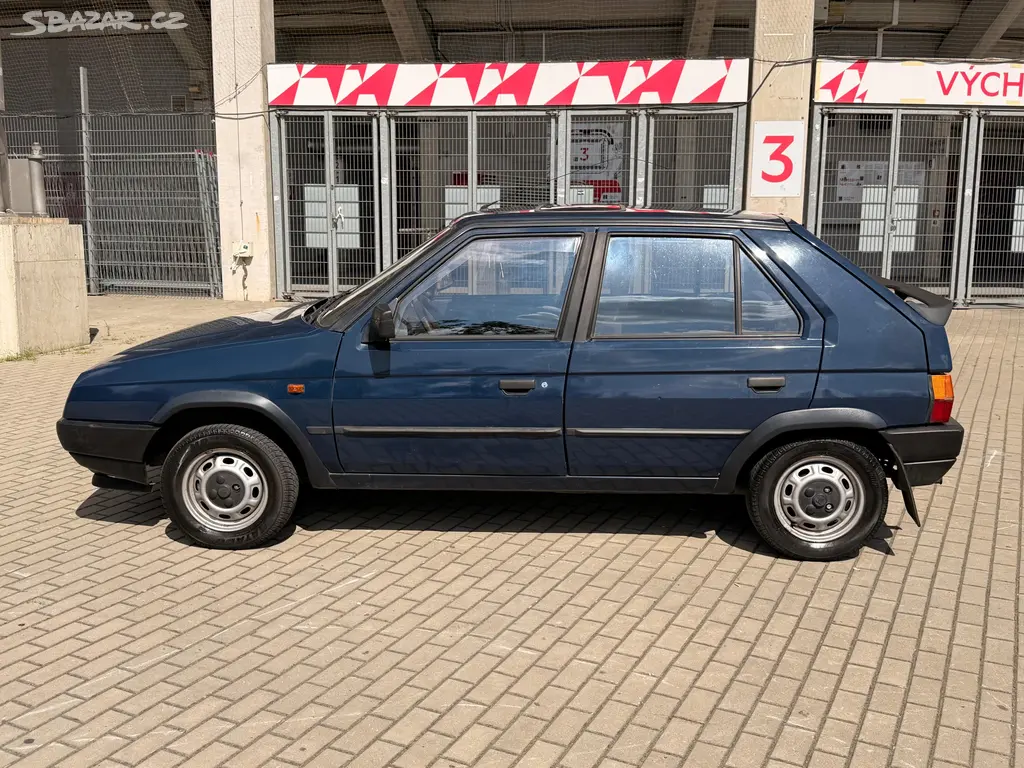 Škoda Favorit, 135GLX 85t.Km První Majitel - fotka 2