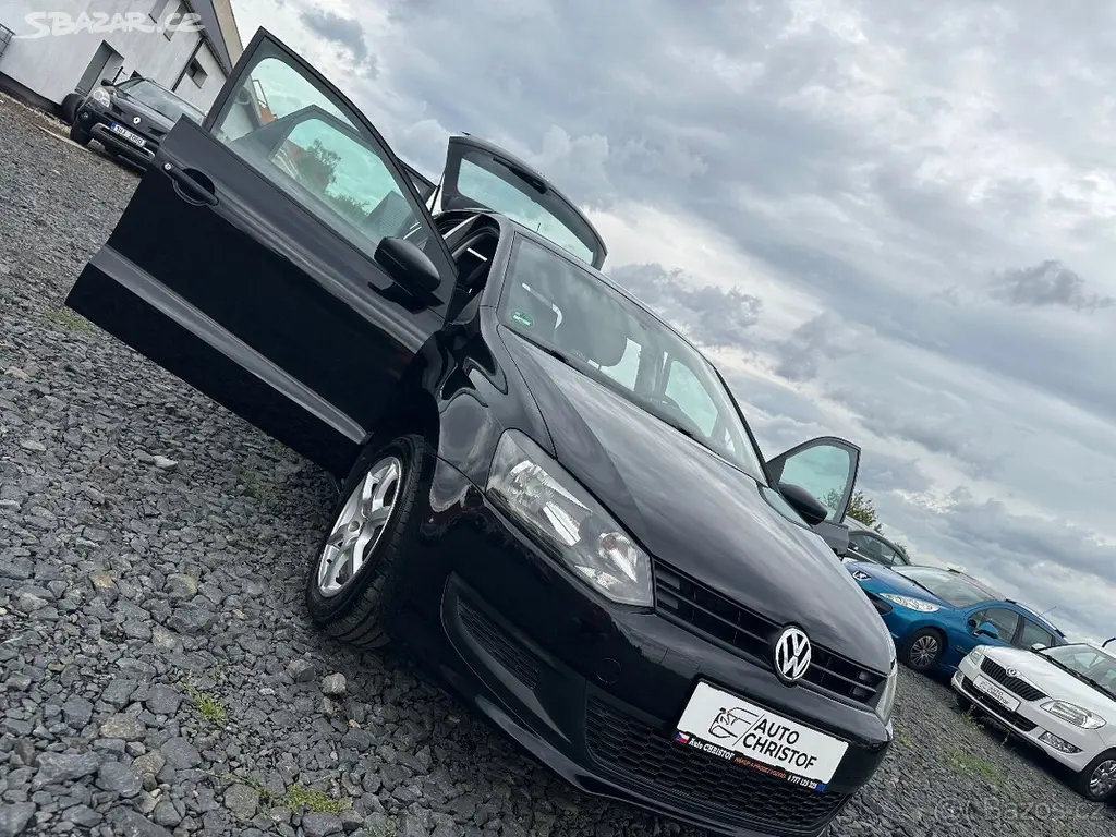 Volkswagen Polo 1,2i (44kW) MANUÁLNÍ KLIMATIZACE - fotka 6