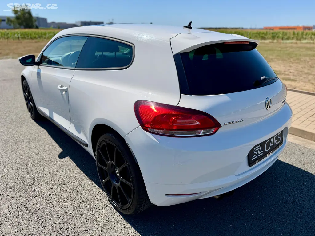 Volkswagen Scirocco, 1.4 TSI 90KW PANORAMA ROZVODY - fotka 3