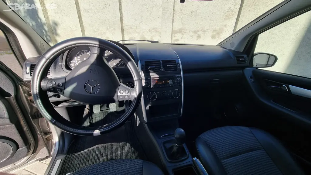 Mercedes Benz A200 CDI 2.0, 103 kW, 2004 - fotka 6