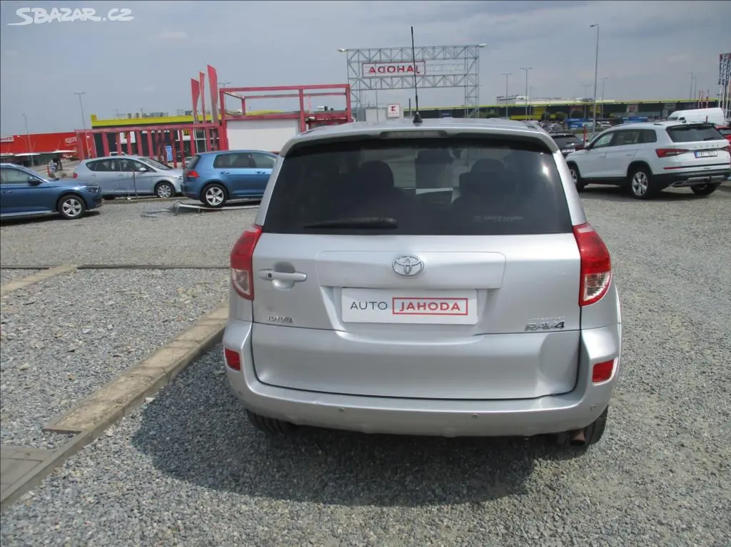Toyota Rav4, 2,2 D, 4x4, aut klima,kamera, - fotka 5