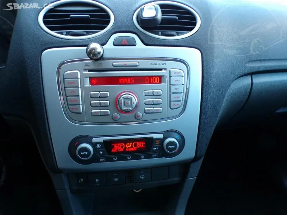 Ford Focus 1,6 TDCI DIGI.KLIMA - fotka 6