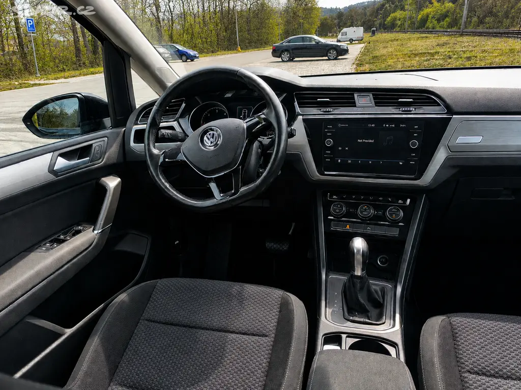 Volkswagen Touran 2.0 TDI 110kW DSG, 2019, NAVI - fotka 6