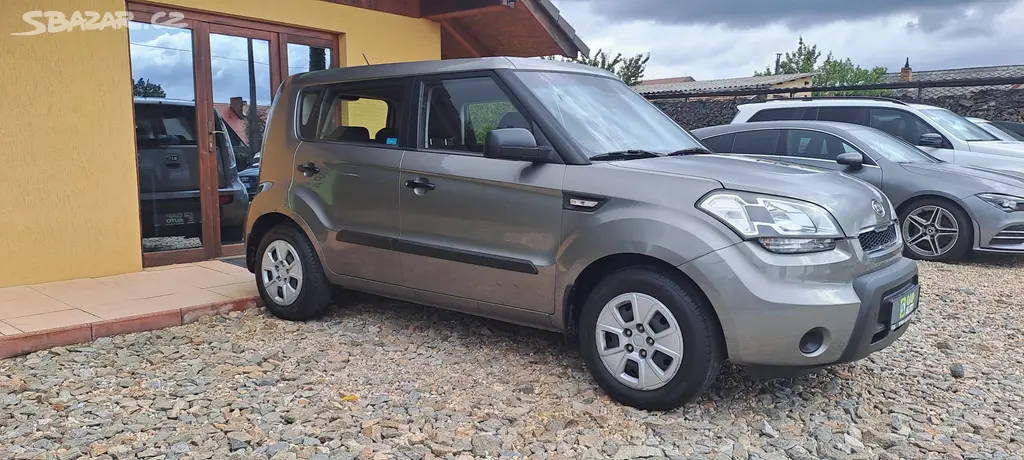 Kia Soul 1.6 CVVT 93kW ČR 1.MAJITEL - fotka 2