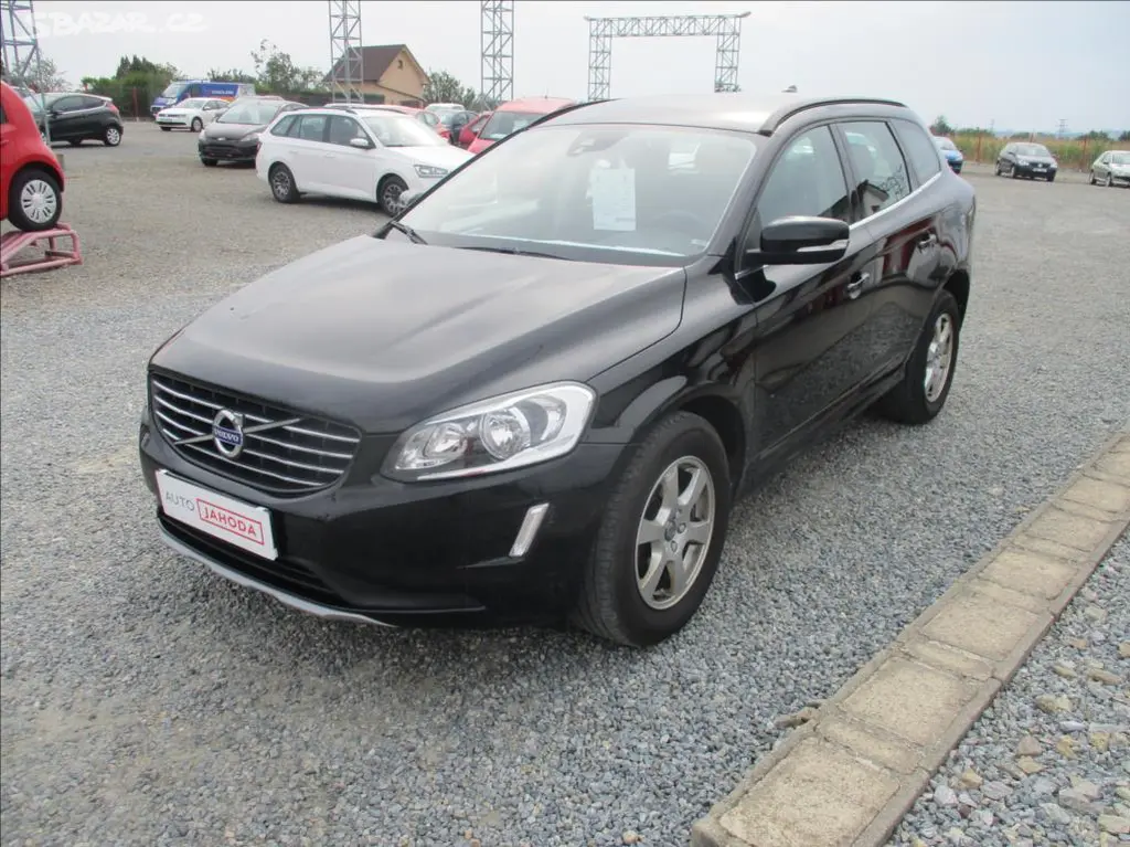 Volvo XC60, 2,0 D3, klima,servis,tažné,CZ, - fotka 3