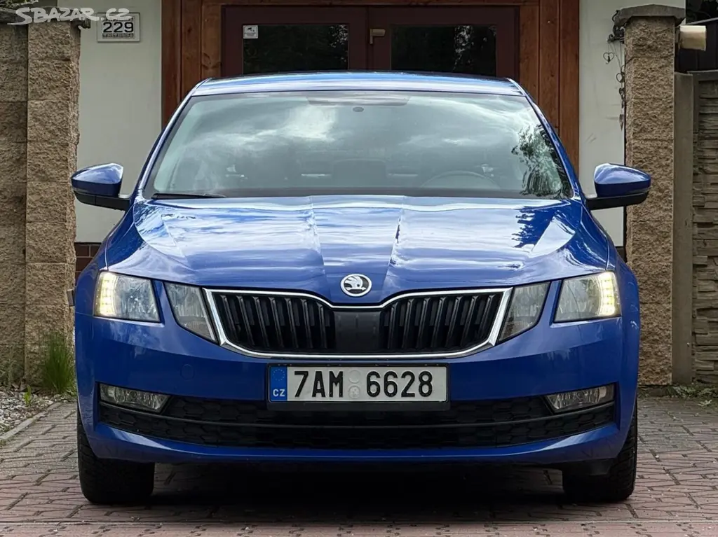 Škoda Octavia 1.0TSI 1.MAJITEL ČR DPH - fotka 2