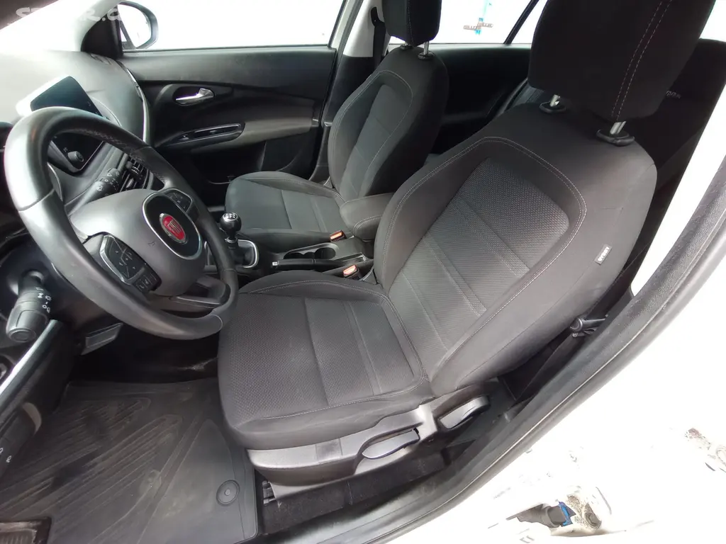 FIAT TIPO 1.4 T-JET 88 kW, nové v ČR 2018, málo km - fotka 5