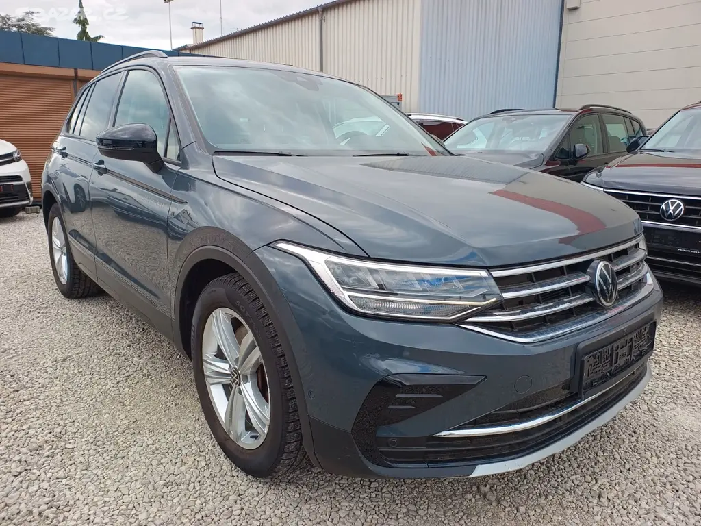 VW Tiguan Urban Sport 2.0 TSI DSG 4Motion - 190 PS - fotka 3