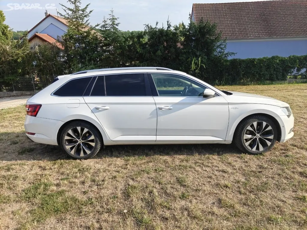 Škoda Superb 2,0 TDI 110kW DSG Laurin & Klement - fotka 6