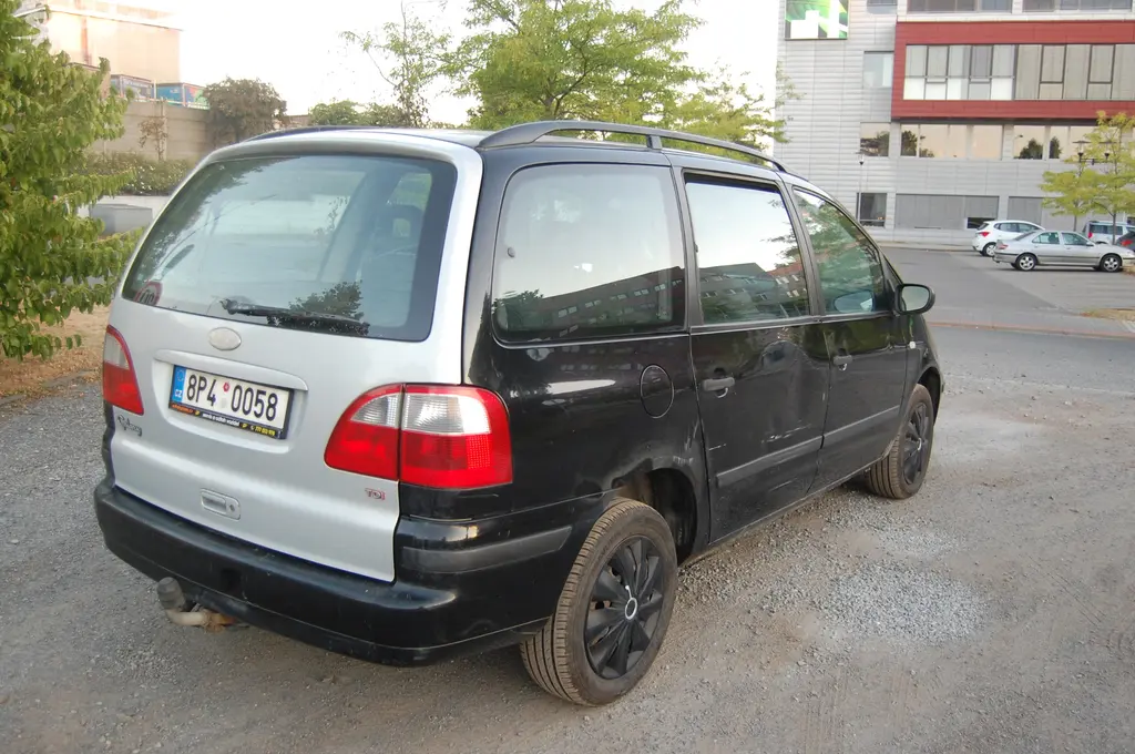 Ford Galaxy 1.9tdi - fotka 3