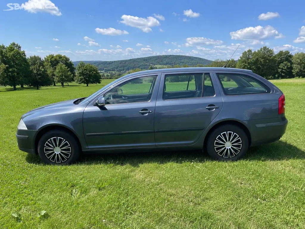 Škoda octavia combi 1.6 TDi - fotka 5