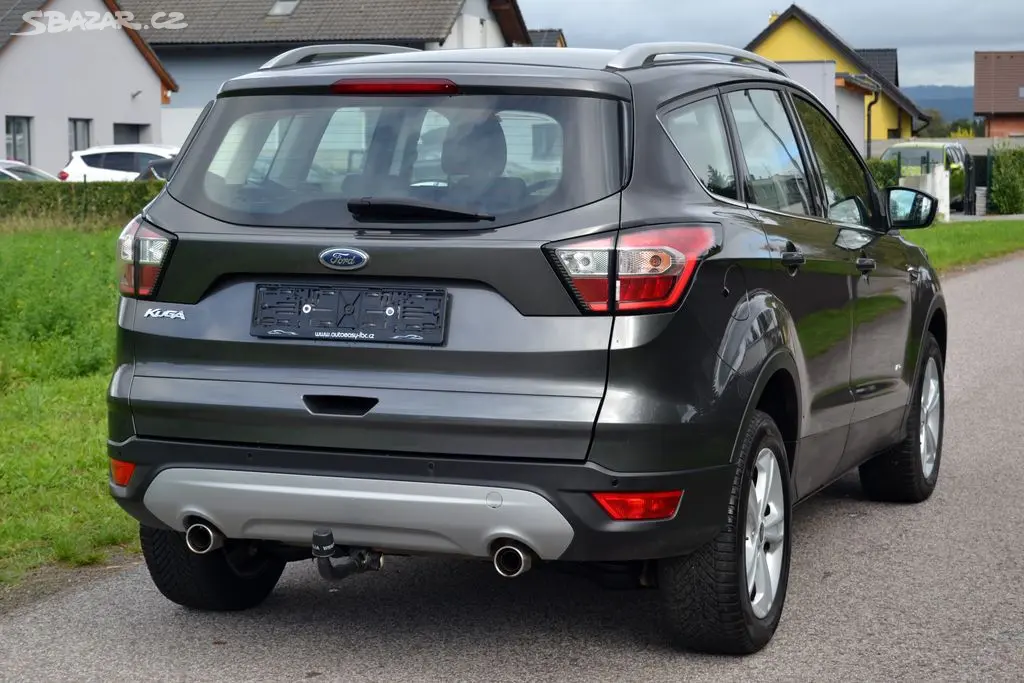 Ford Kuga 2.0 TDCi 110kW Cool&Connect 4x4 - fotka 4