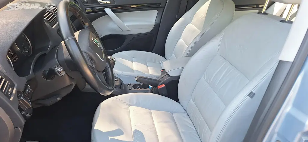 Škoda Octavia 2 facelift 1.8tsi L&K - fotka 5