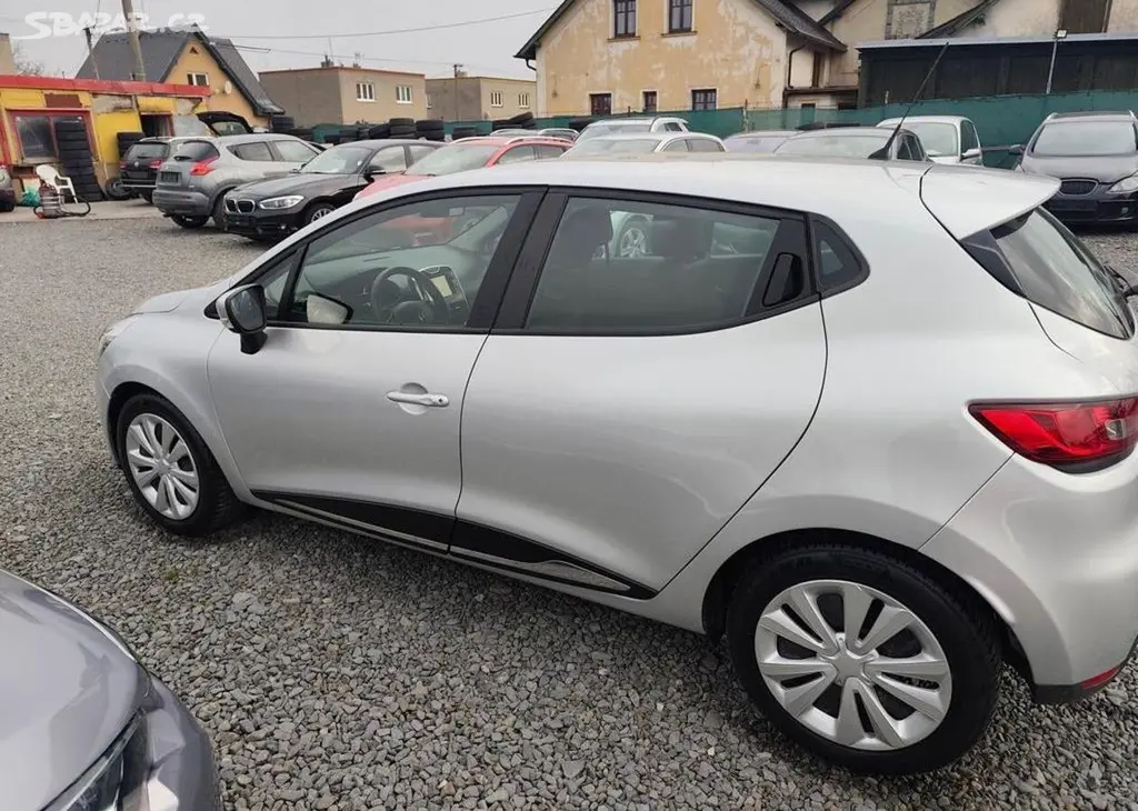 Renault Clio 1.2 54Kw, Klima, Park. senzory - fotka 5