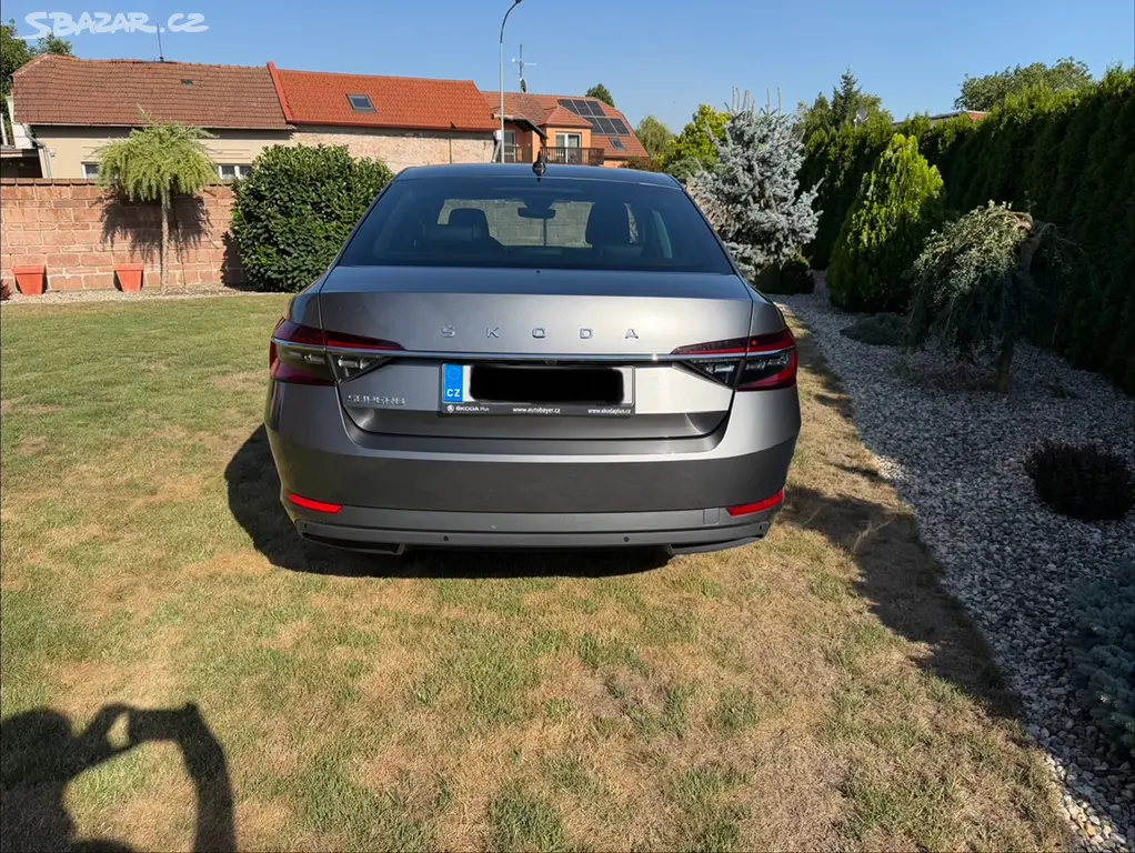 Prodám krásnou Škoda Superb III 65000km - fotka 5