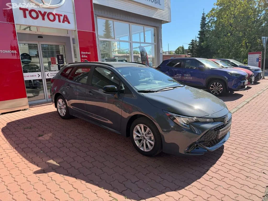Toyota Corolla, 1.8L hybrid e-CVT (2x4) - fotka 3