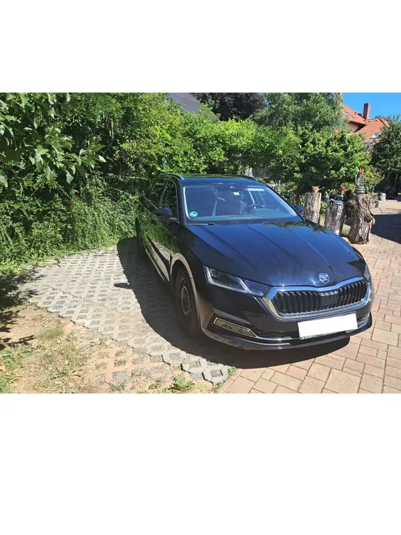 Škoda Octavia IV Combi 1.5 TSI 110 kW - fotka 2