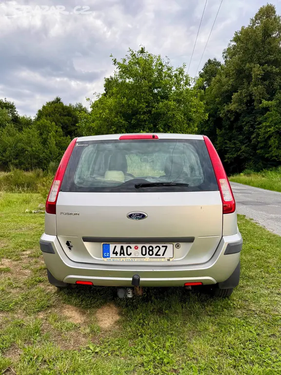 Auto Ford Fusion - fotka 3