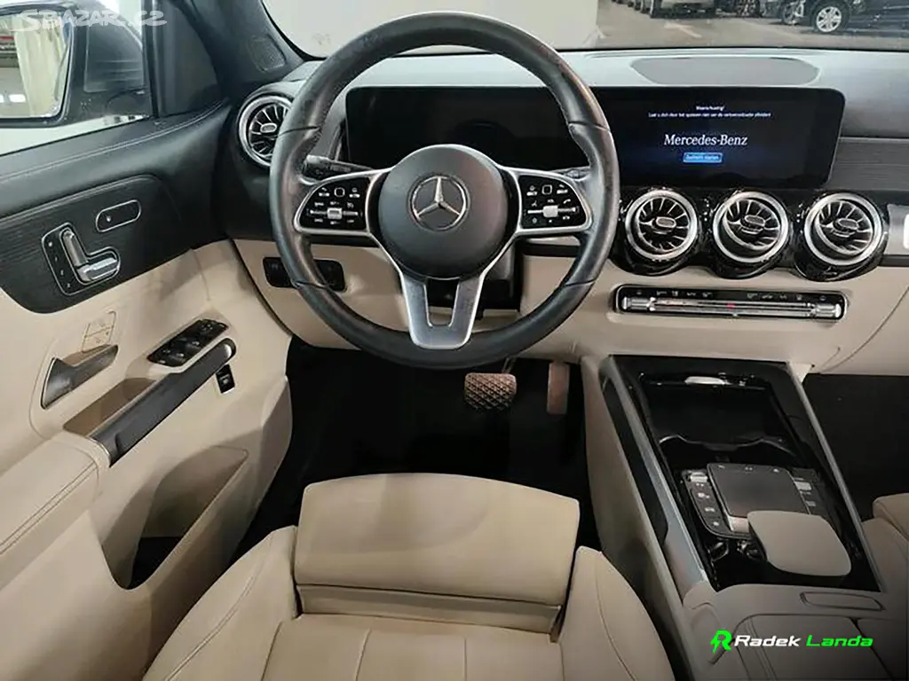 Mercedes-Benz EQB, EQB 300 4MATIC Luxury Line - fotka 6