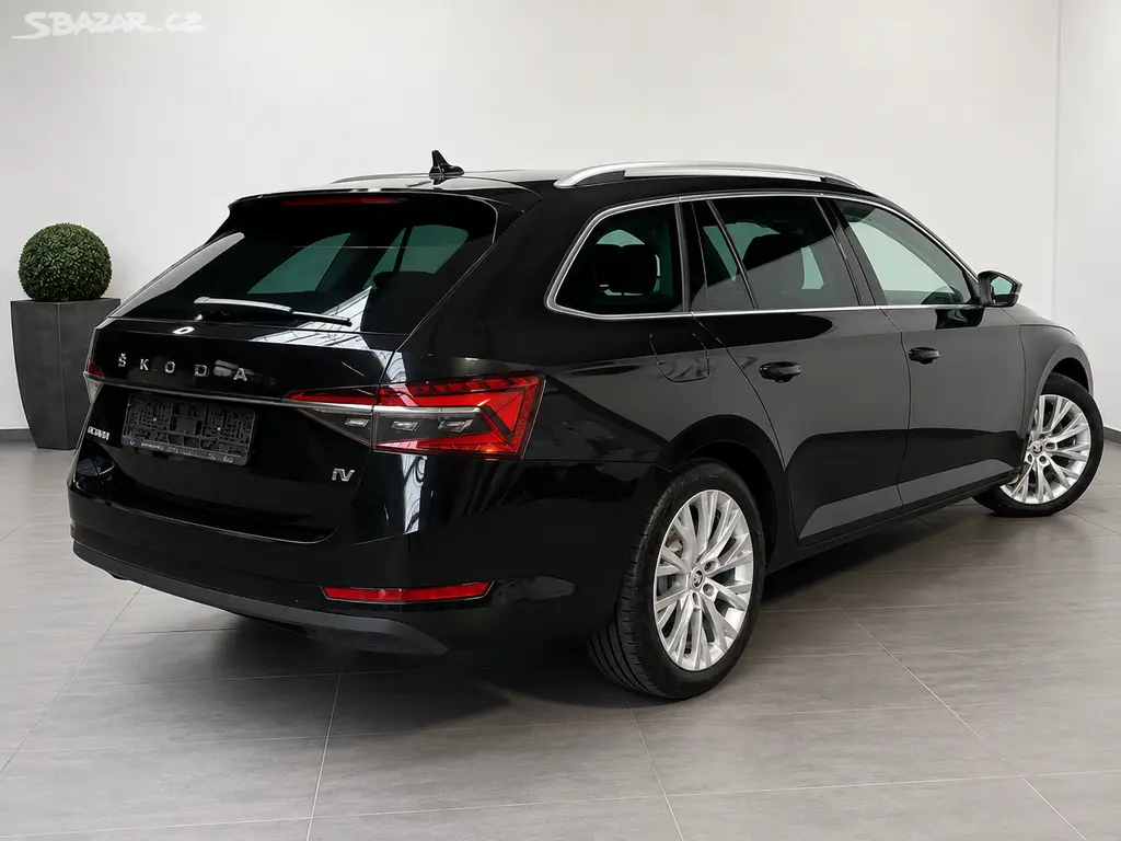 SKODA Superb Combi1.4 TSI DSG iV - fotka 2