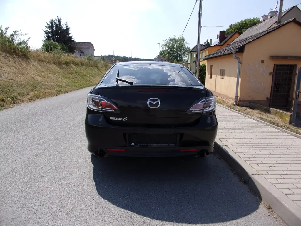 Mazda 6 Dynamic sport 2.5i liftback ,xenony,BOSE - fotka 6