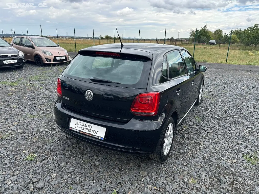 Volkswagen Polo 1,2i (44kW) MANUÁLNÍ KLIMATIZACE - fotka 4