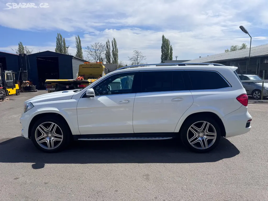 Prodám Mercedes-BenzGL350 sedmimístné, plná výbava - fotka 2