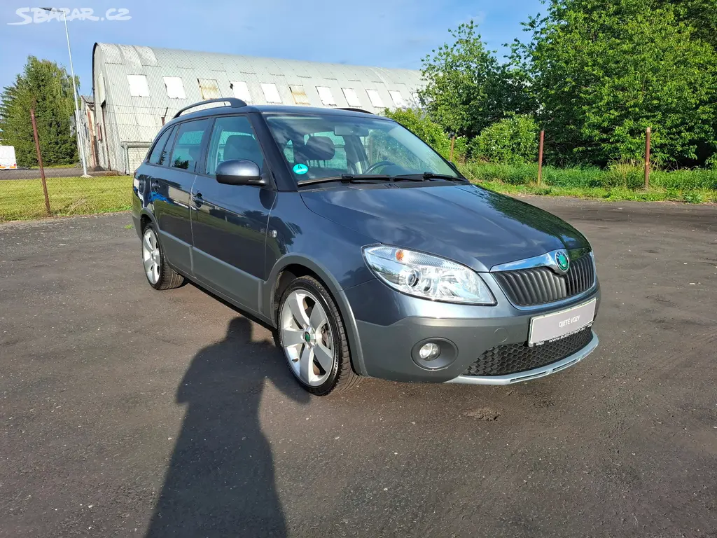 Škoda Fabia II kombi SCOUT 1.2TSi 77kW,aut.klima - fotka 3