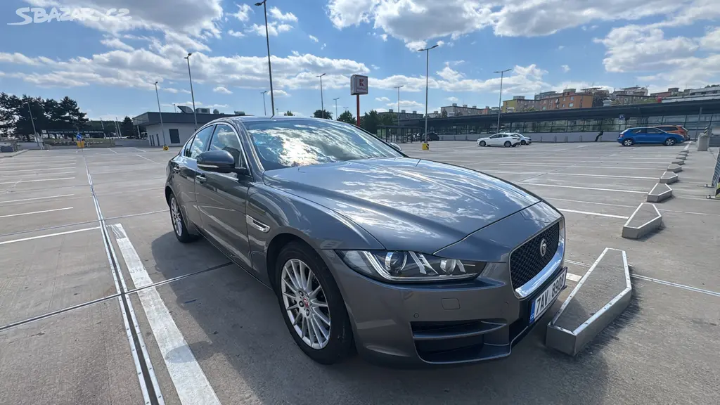 Jaguar XE 2.0D 120 kW Automat | 2018 | DPH | ČR - fotka 3