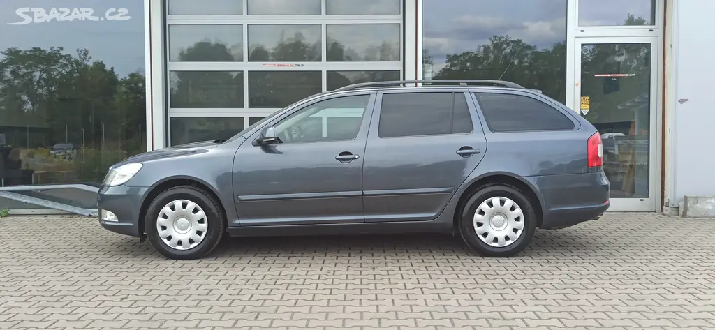 Škoda Octavia 2 1.4 TSI 90 Kw Ambiente - fotka 4