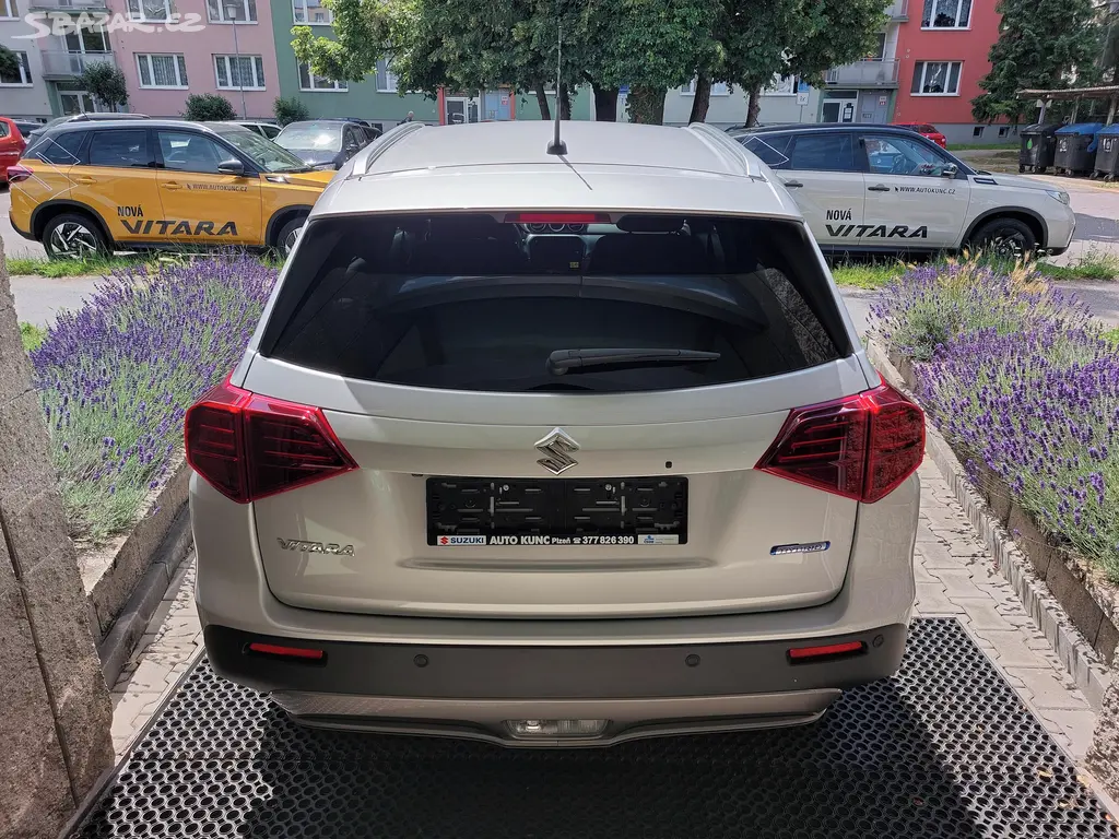 Suzuki Vitara, 1.4 Premium Hybrid - fotka 6
