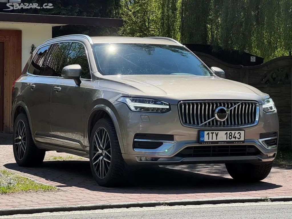 Volvo XC90 1. MAJITEL ČR DPH TOP CRYSTAL