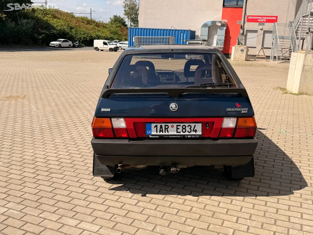 Škoda Favorit, 135GLX 85t.Km První Majitel - fotka 4
