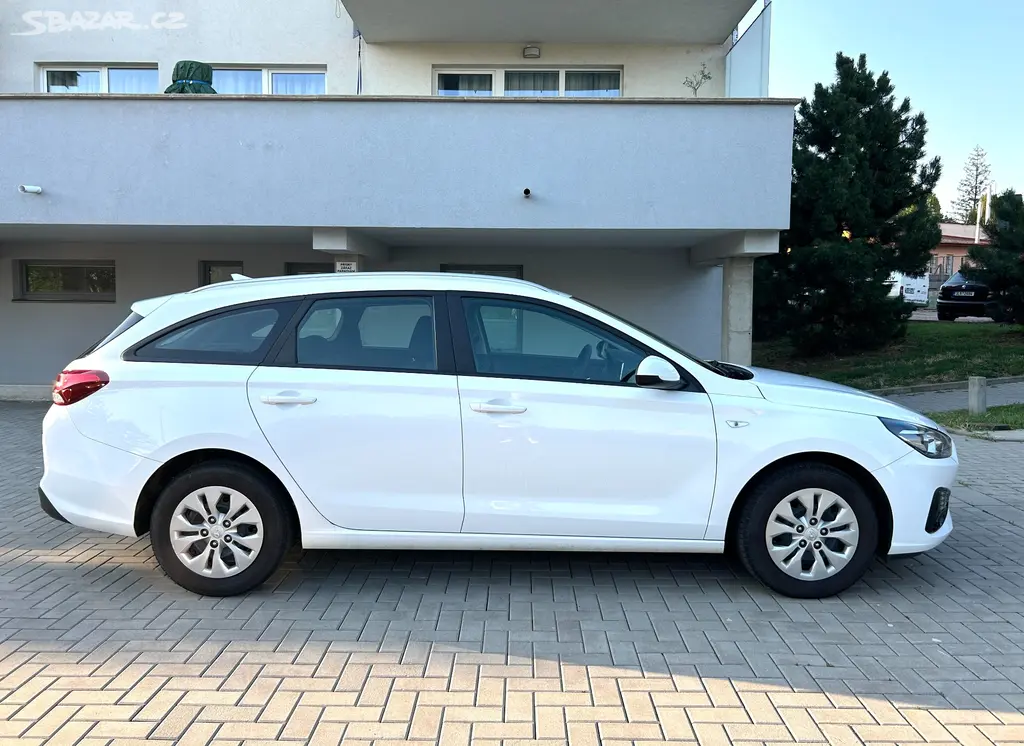 Hyundai i30 Combi 1.5, ČR 5/2022, po servise - fotka 5
