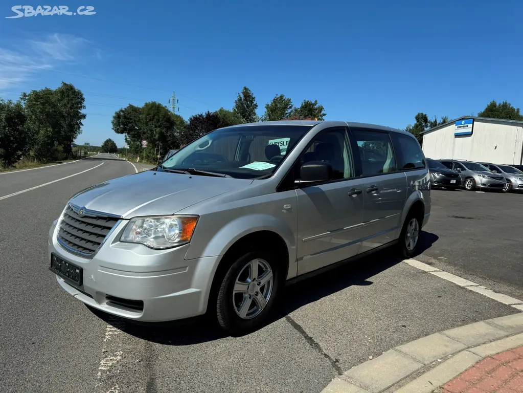 Chrysler Grand Voyager RT 3.8 V6 EU 2009 - fotka 2