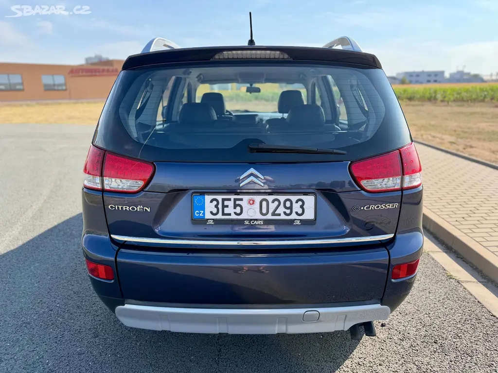 Citroën C-Crosser, 2.2 HDI 4X4 MANUAL 7-MÍST ČR - fotka 4