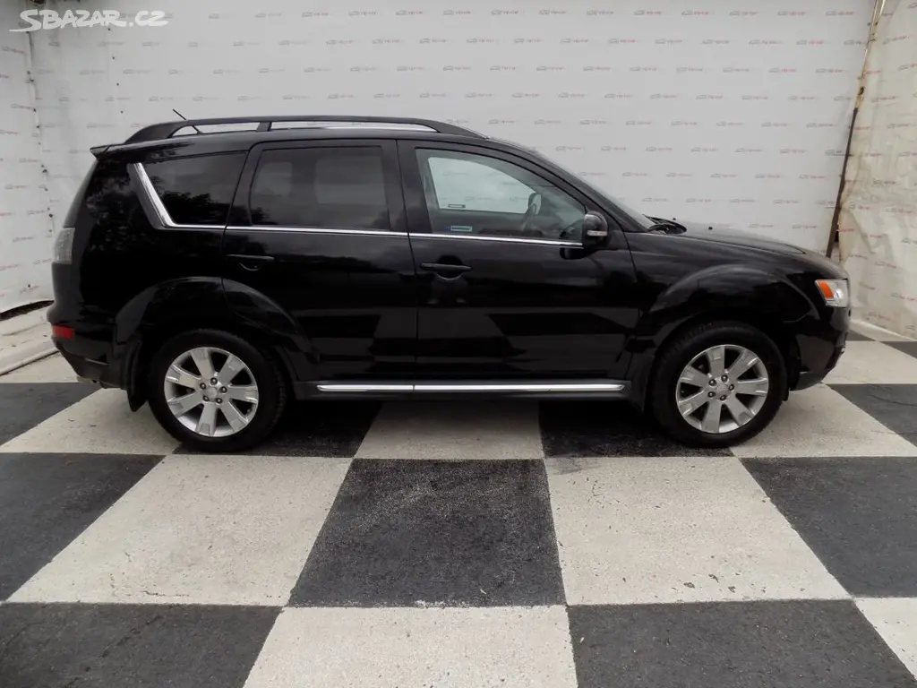 Mitsubishi Outlander, 2.2DI-D/AWD/1.Maj.ČR/7.míst/ - fotka 6