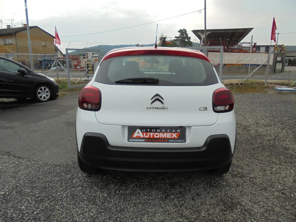 Citroën C3, 1.2i - PureTech-ČR-ALU - fotka 6