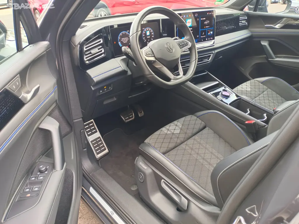VW Tiguan R-Line 1.5 eTSI 110kW DSG 28tkm Tažné - fotka 5