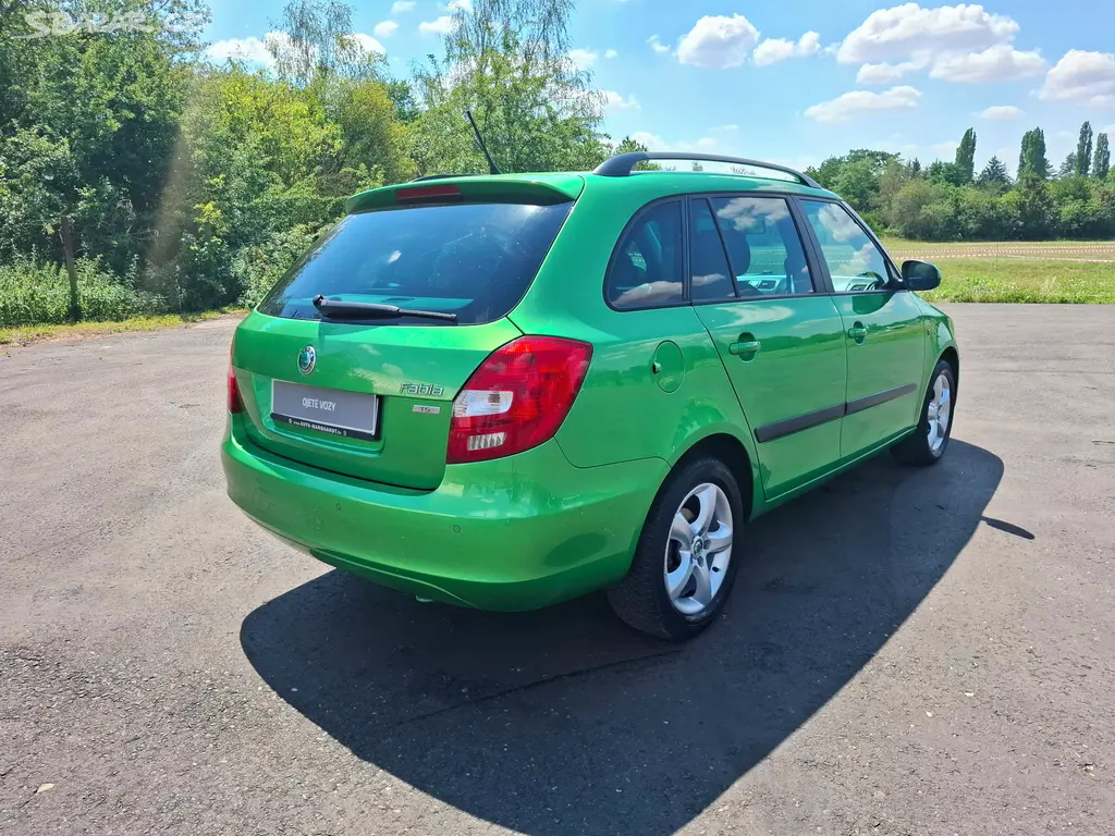 Škoda Fabia II kombi FAMILY 1.2TSi 63kW,aut.klima - fotka 4