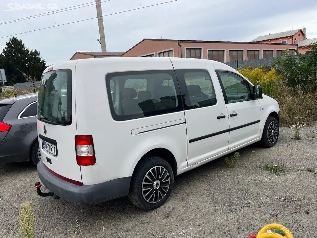 Volkswagen Caddy 2,0 Maxi - fotka 2