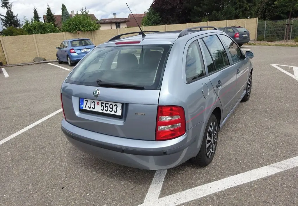Škoda Fabia 1.9 SDI Combi r.v.2003 (STK:8/2028) - fotka 4