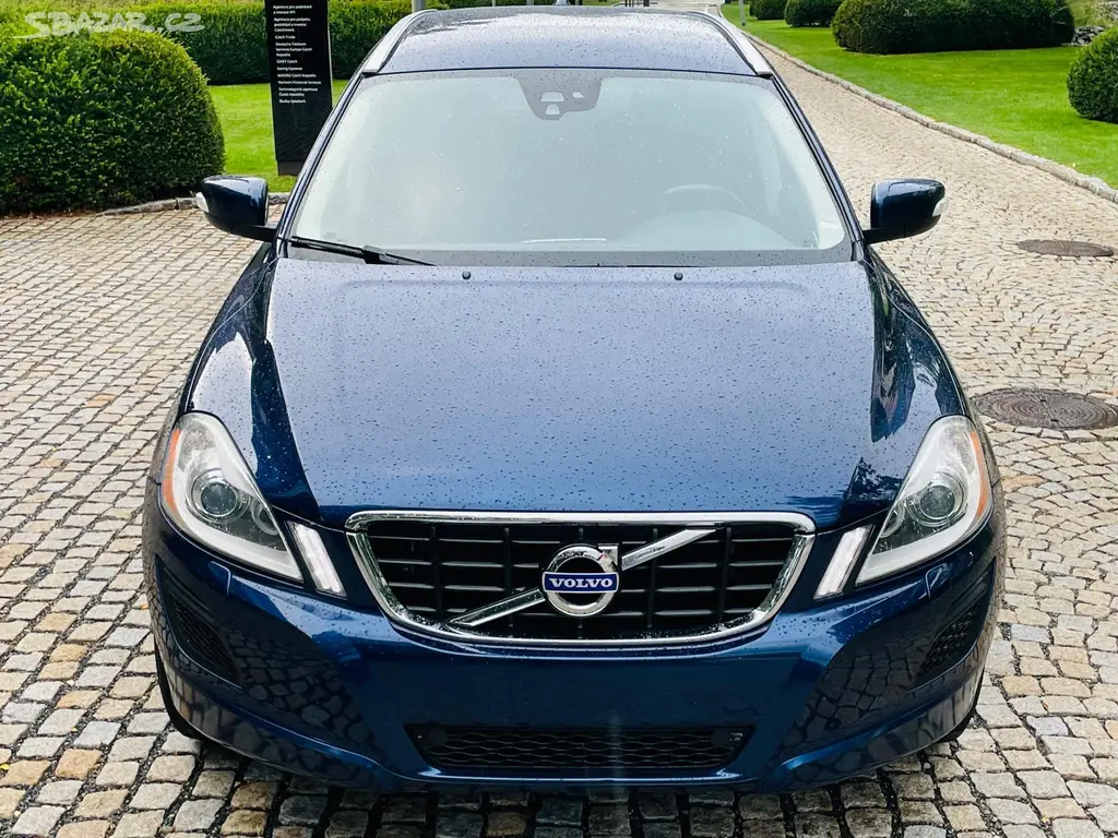 Volvo XC60, 2.4D5 5V 4x4 AUT TAŽNÉ SERVISK - fotka 5